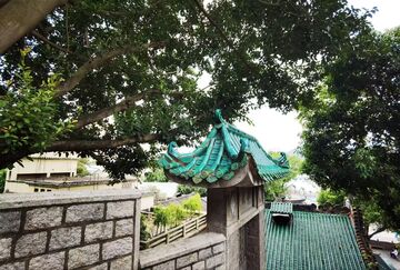 古韵绿瓦石墙风景摄影