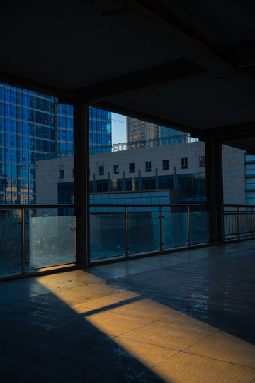 城市光影走廊摄影