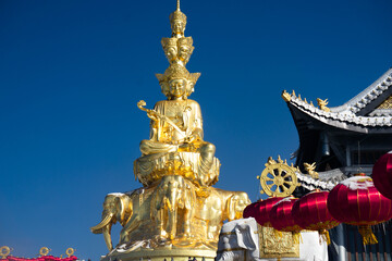 冬日峨眉山金顶十方普贤圣像摄影