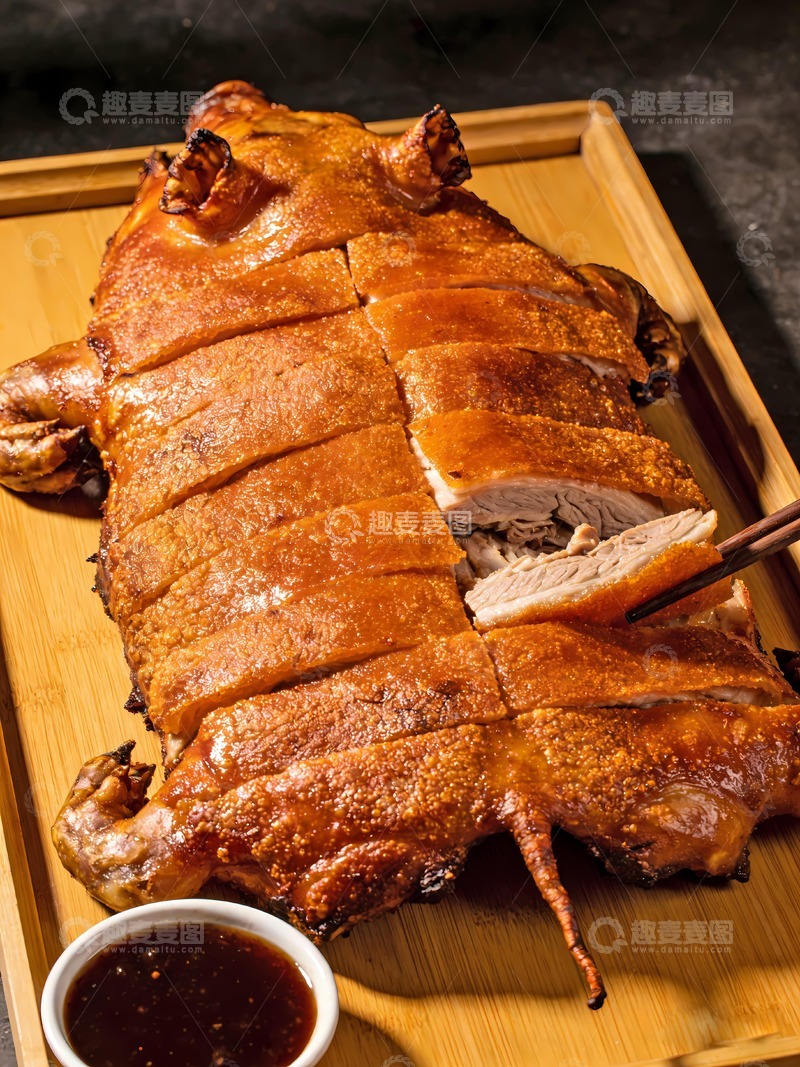 高清大图下载【趣麦麦图】一头脆皮烤猪