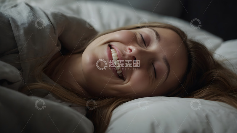 高清大图下载【趣麦麦图】卧室的温馨笑容