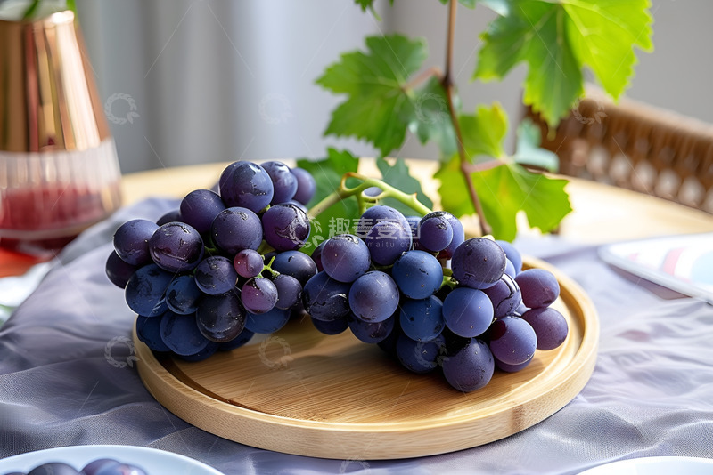 高清大图下载【趣麦麦图】一盘紫色的葡萄