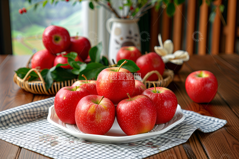 高清大图下载【趣麦麦图】一盘红色的新鲜苹果