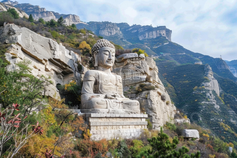 高清大图下载【趣麦麦图】靠山的石雕佛像