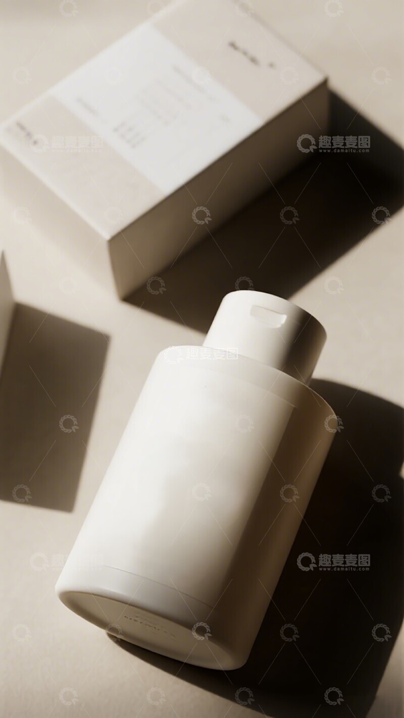 高清大图下载【趣麦麦图】简约风格白色瓶子与包装盒摄影