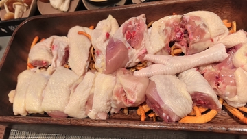 生鸡肉准备烹饪