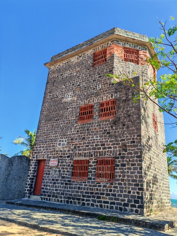 古老石塔建筑风景