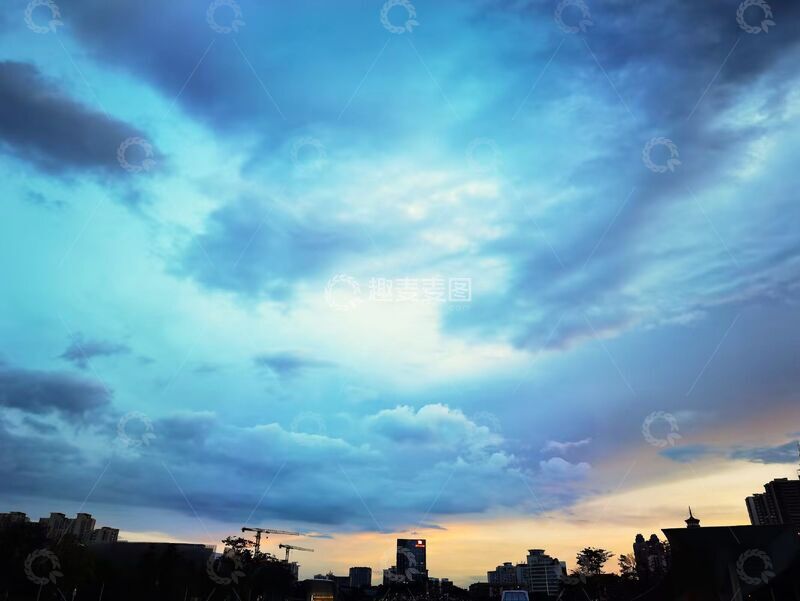 高清大图下载【趣麦麦图】城市黄昏云彩风光摄影图片