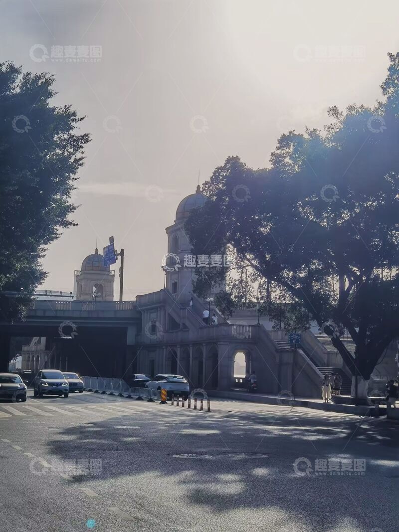 高清大图下载【趣麦麦图】古典建筑街景阳光明媚