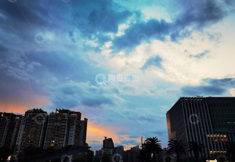 高清大图下载【趣麦麦图】-城市黄昏建筑风光摄影图片
