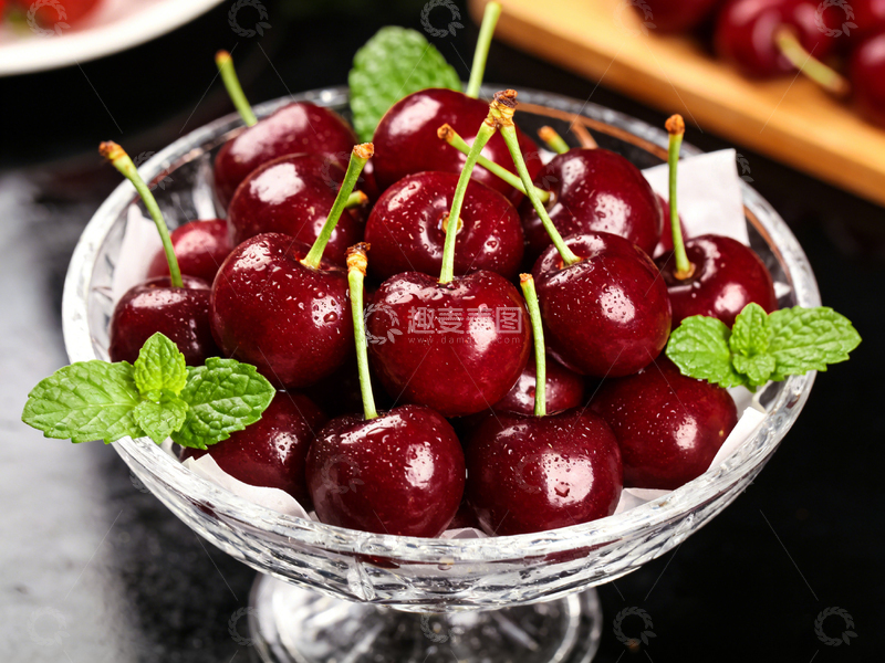 高清大图下载【趣麦麦图】玻璃碗盛樱桃薄荷叶装饰美食摄影