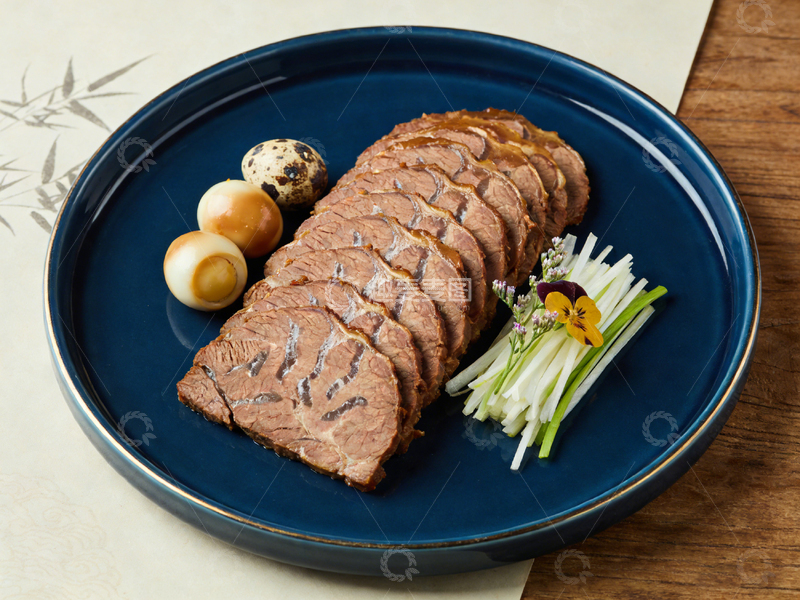 高清大图下载【趣麦麦图】蓝色盘牛肉美食摆盘