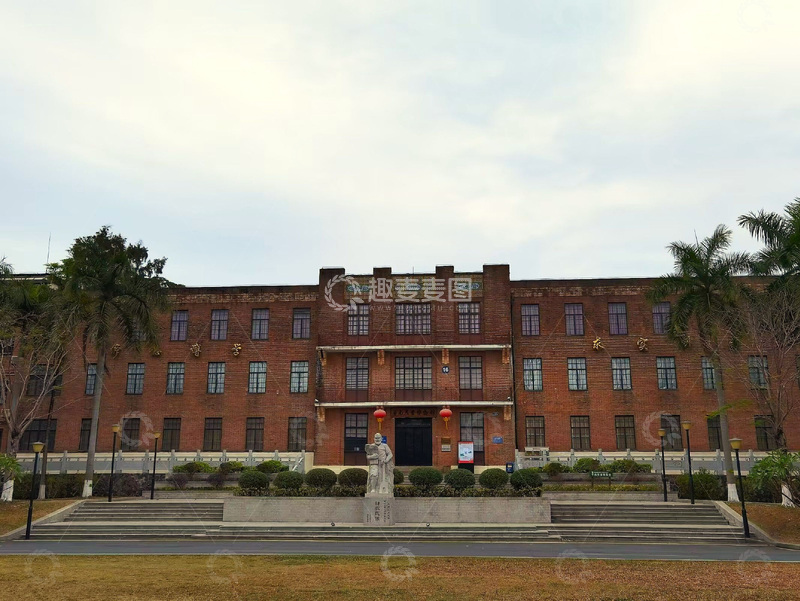 高清大图下载【趣麦麦图】红砖建筑校园风光