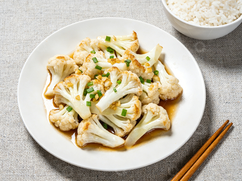 高清大图下载【趣麦麦图】家常清炒菜花配米饭