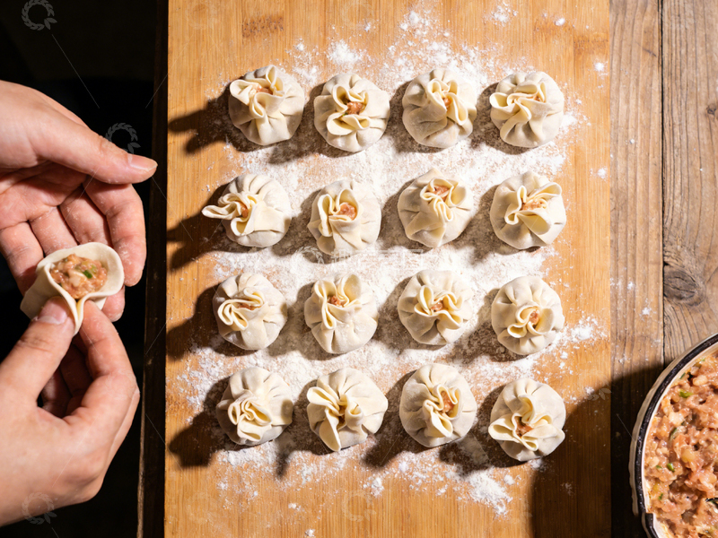 高清大图下载【趣麦麦图】手工制作饺子过程