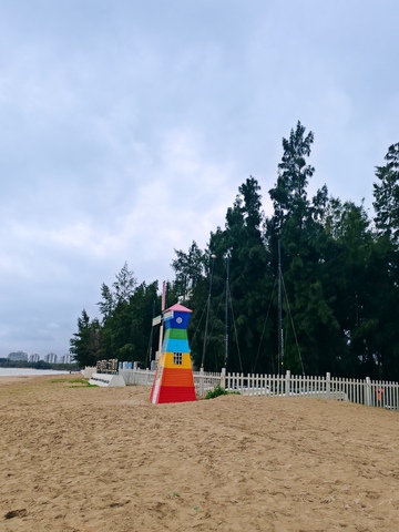 沙滩彩虹塔风景摄影