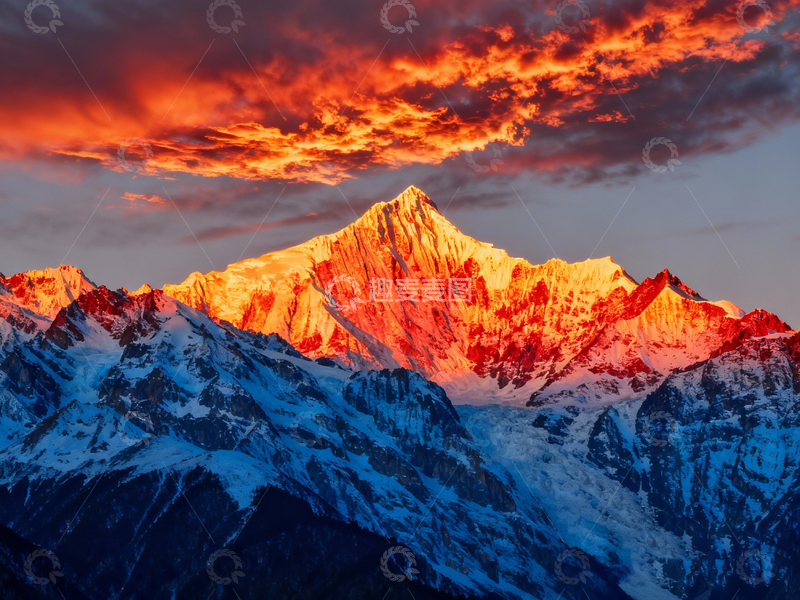 高清大图下载【趣麦麦图】雪山日落壮丽风光