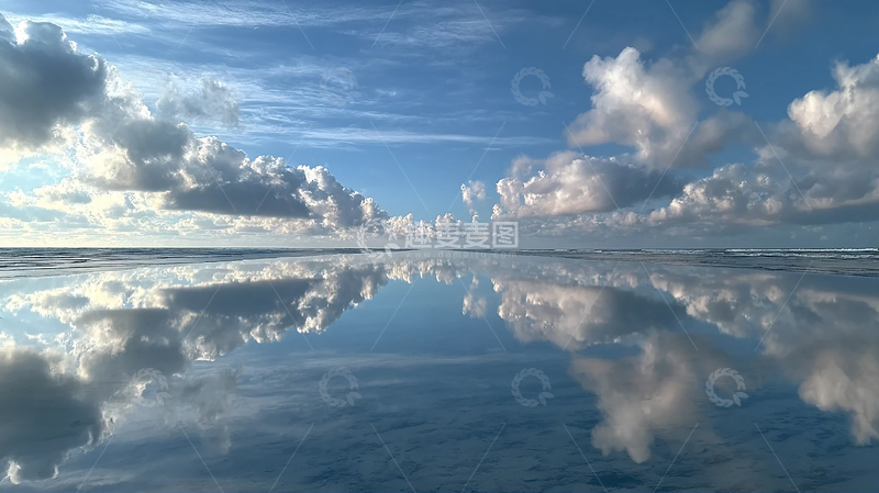 高清大图下载【趣麦麦图】天空倒映海面奇景