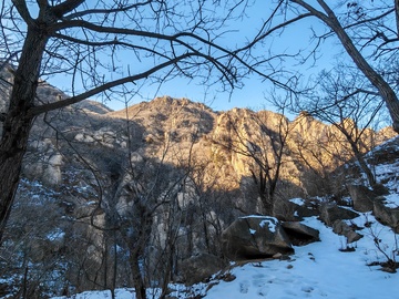 冬日山景雪景自然风光摄影