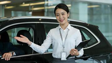 商务车服务汽车销售女性职业专业礼仪展示