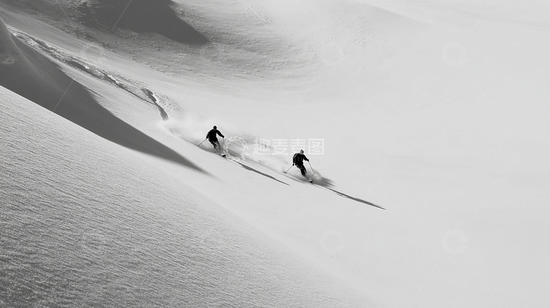 高清大图下载【趣麦麦图】雪山滑雪激情瞬间
