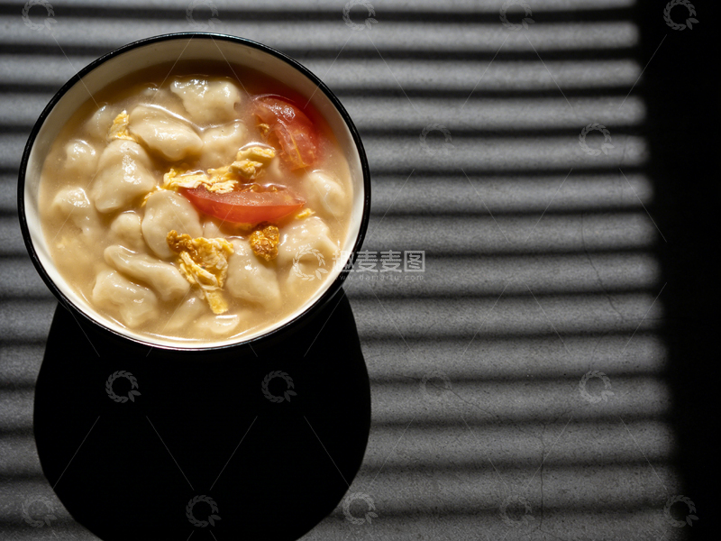 高清大图下载【趣麦麦图】光影饺子汤美食摄影