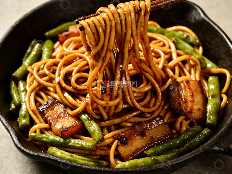 高清大图下载【趣麦麦图】卤面豆角五花肉