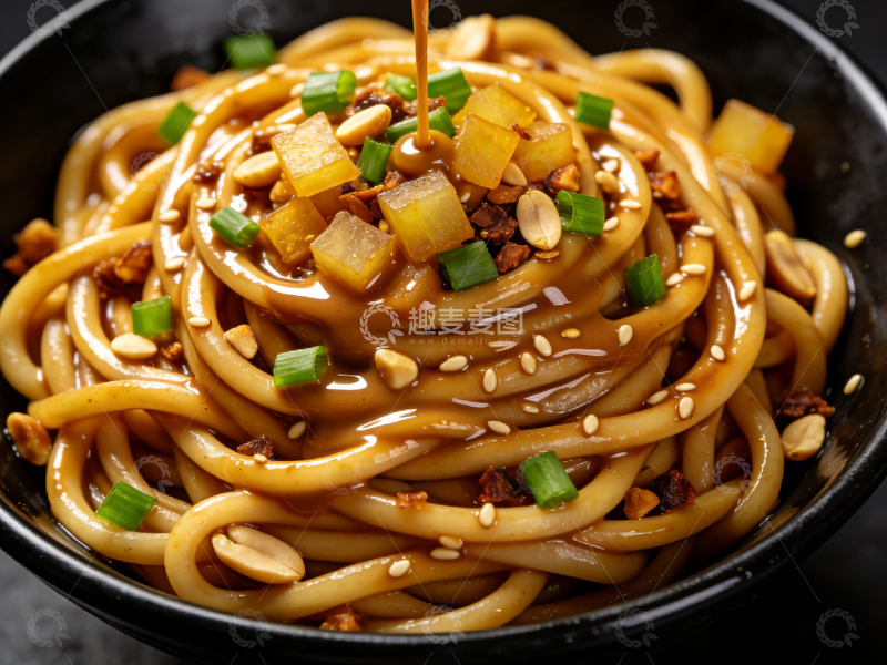 高清大图下载【趣麦麦图】黑色碗盛拌面美食摄影