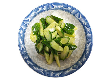 一盘黄瓜凉菜