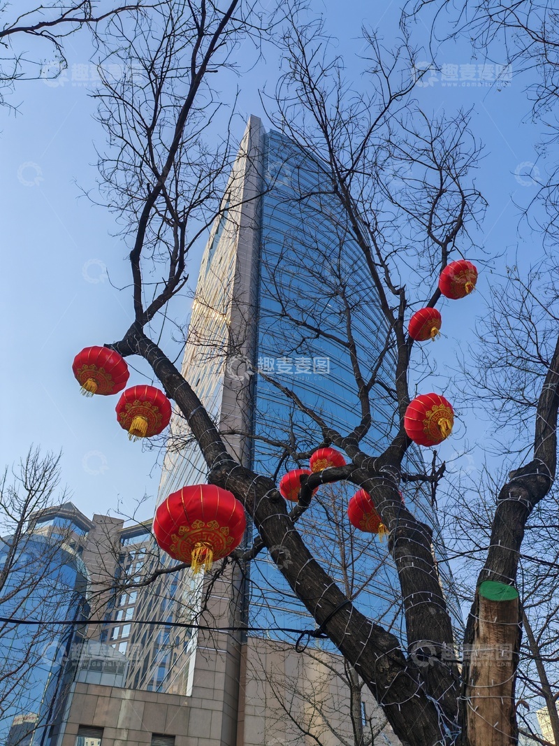 高清大图下载【趣麦麦图】城市春节红灯笼高楼背景