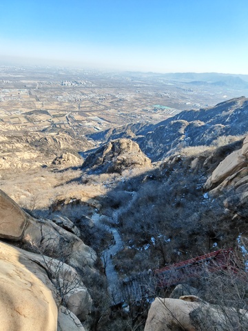 山景远眺岩石峡谷