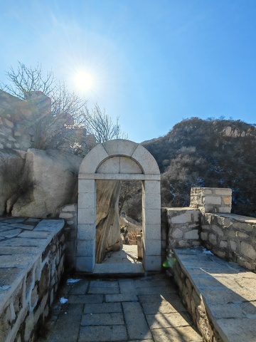 长城古石拱门风光