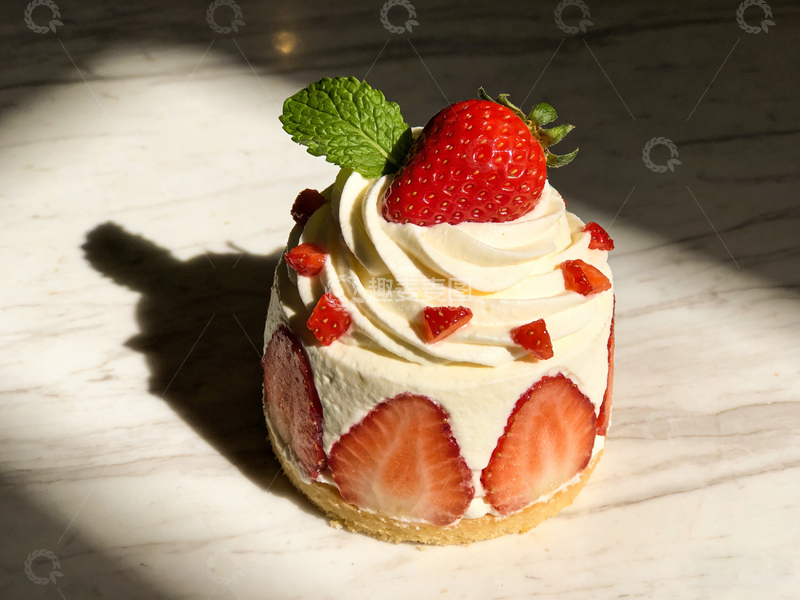 高清大图下载【趣麦麦图】草莓奶油蛋糕美食摄影