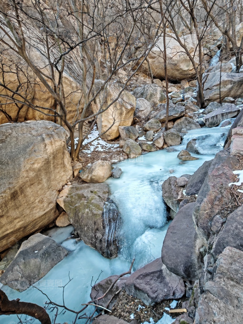 高清大图下载【趣麦麦图】冬日溪流冰雪景观