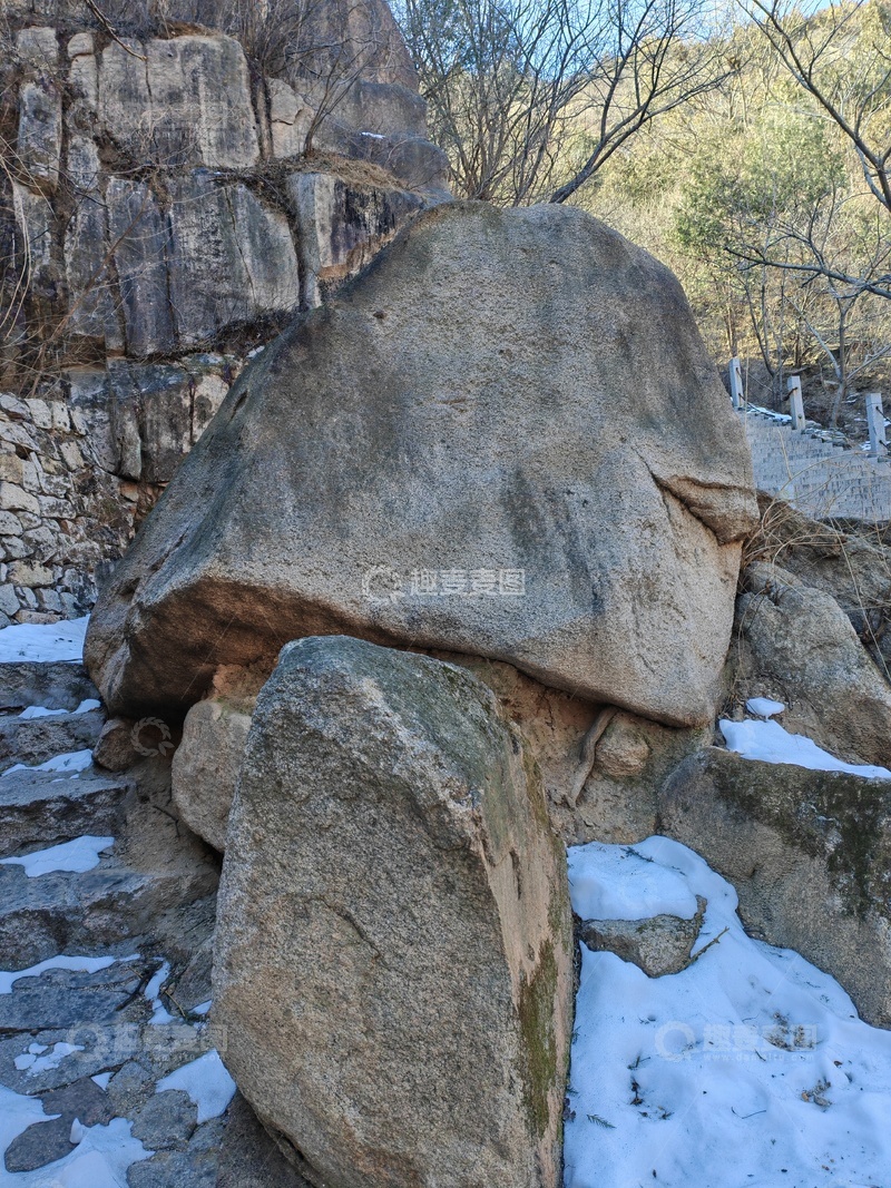 高清大图下载【趣麦麦图】岩石冬日雪景自然风光
