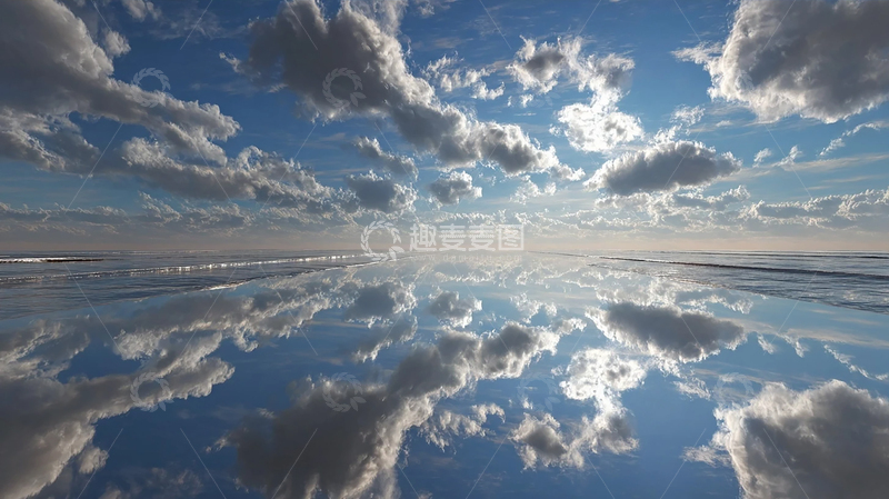 高清大图下载【趣麦麦图】天空与海面交融的奇幻景象