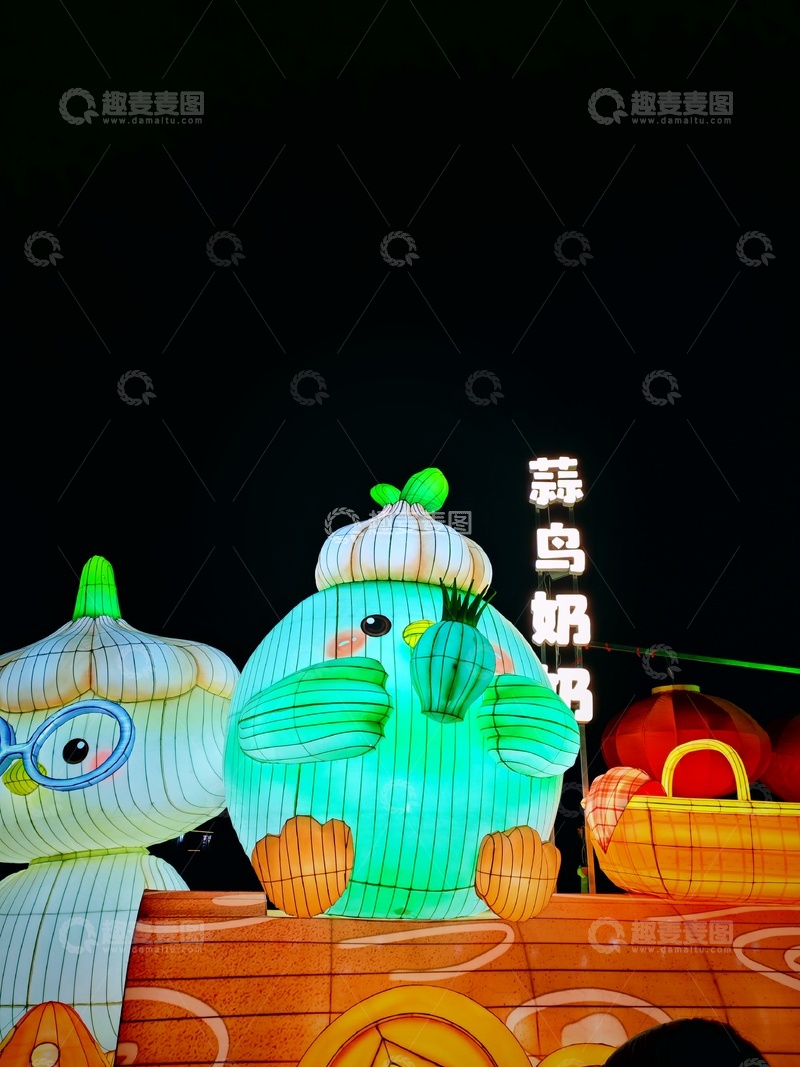 高清大图下载【趣麦麦图】卡通鸟灯会彩灯展示