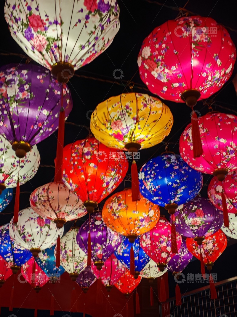 高清大图下载【趣麦麦图】五彩灯笼节日装饰