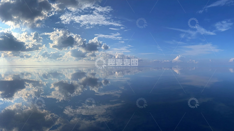 高清大图下载【趣麦麦图】蓝天云海交融的静谧画卷