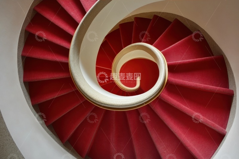 高清大图下载【趣麦麦图】旋转的红白楼梯