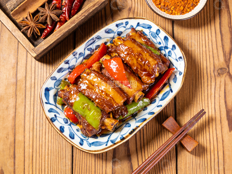 高清大图下载【趣麦麦图】青花瓷盘美食摄影