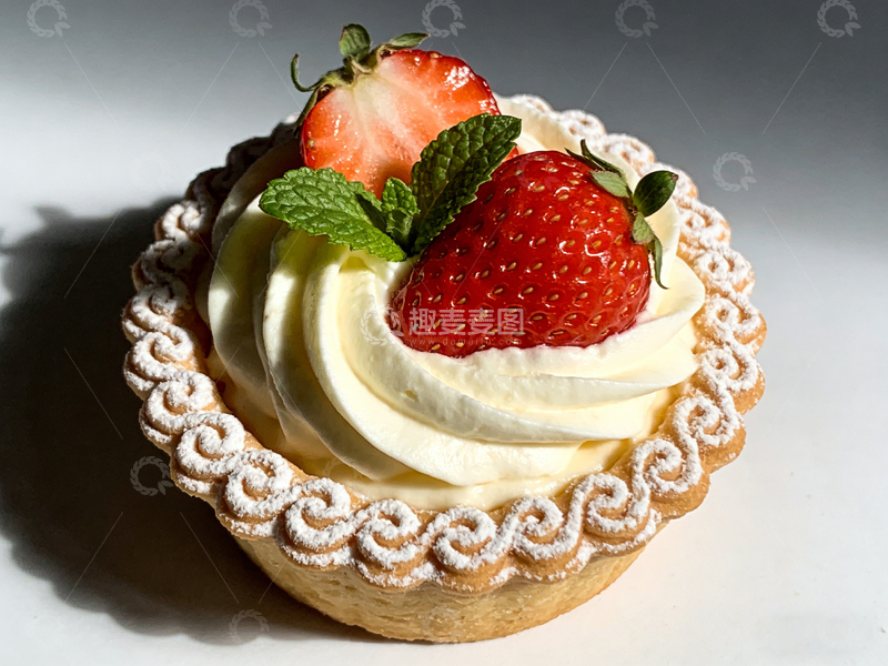 高清大图下载【趣麦麦图】精致草莓奶油挞美食摄影