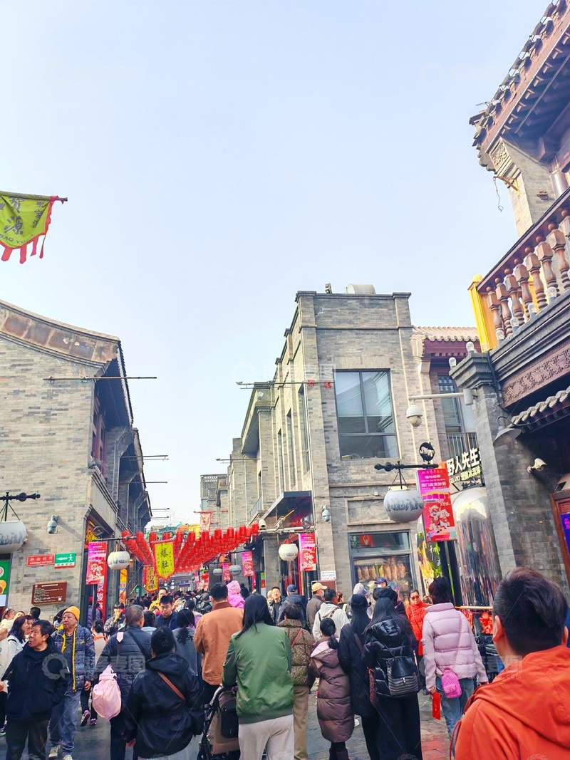 高清大图下载【趣麦麦图】古城街区热闹景象