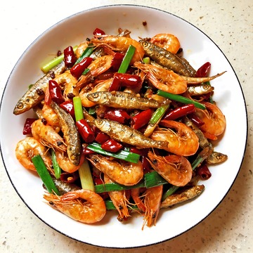 爆炒小鱼小虾图片
