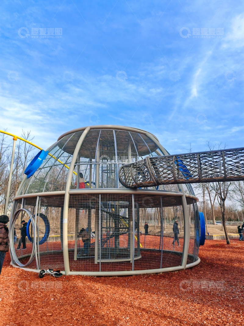 高清大图下载【趣麦麦图】现代风格儿童游乐场设施