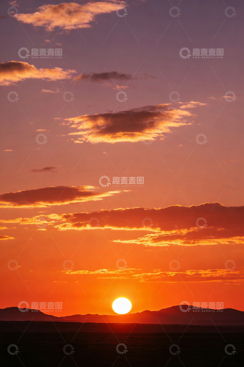 高清大图下载【趣麦麦图】夕阳红霞映山峦