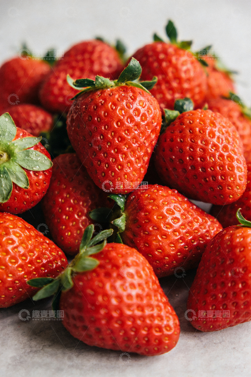 高清大图下载【趣麦麦图】新鲜草莓特写摄影图片1