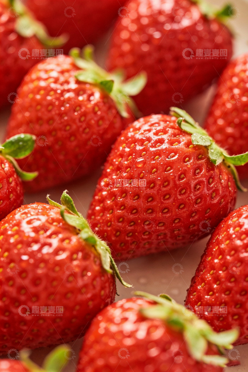 高清大图下载【趣麦麦图】新鲜草莓特写摄影图片5