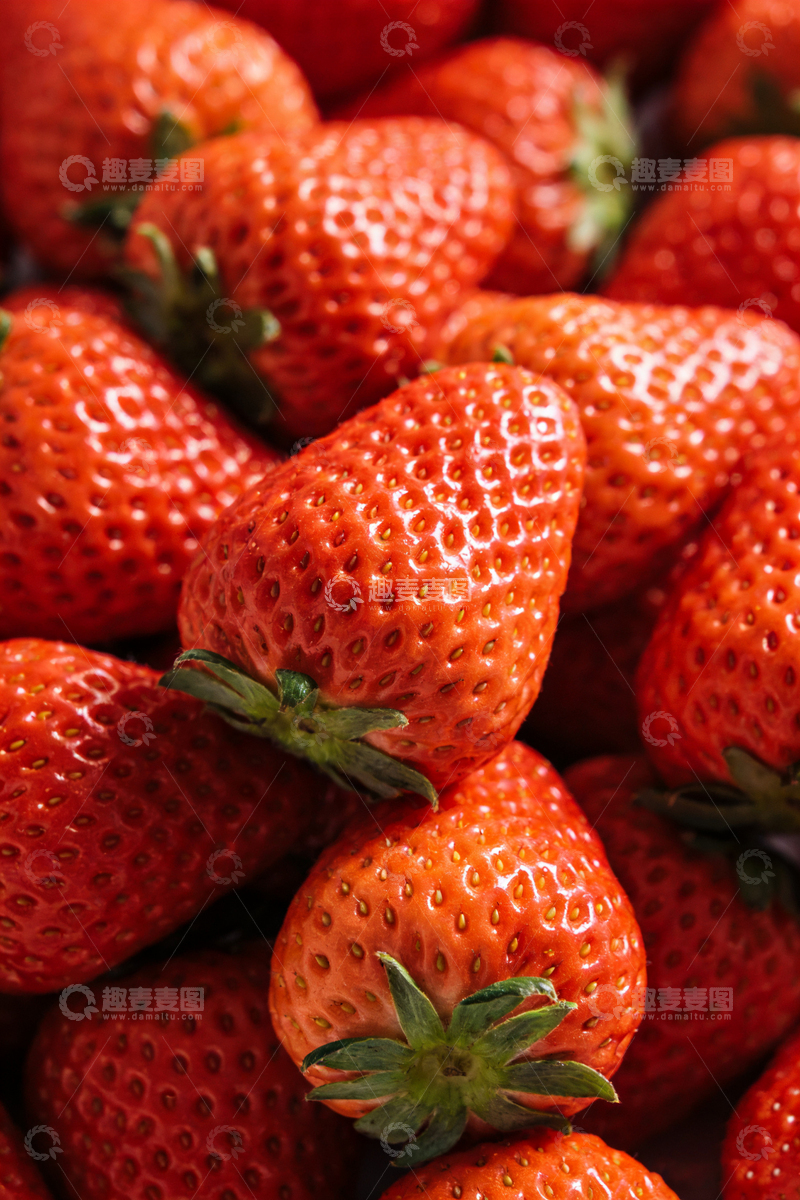高清大图下载【趣麦麦图】鲜艳草莓特写摄影