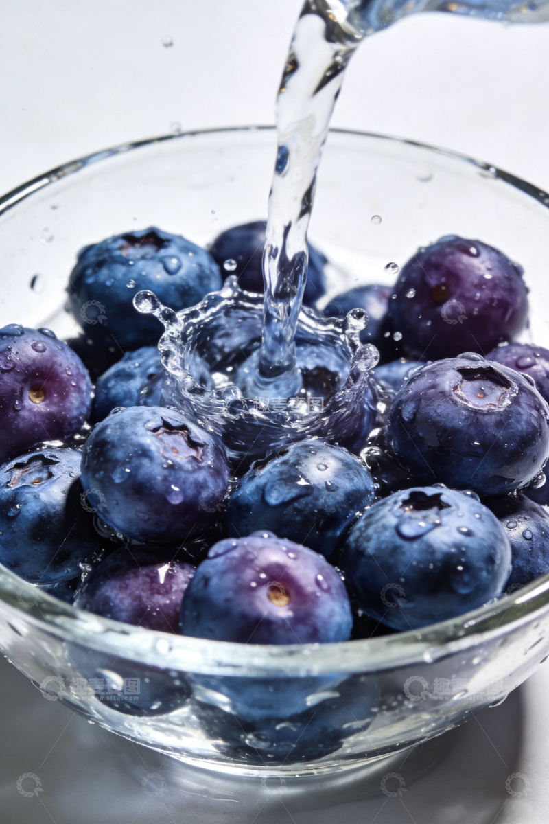 高清大图下载【趣麦麦图】清新蓝莓洗水瞬间
